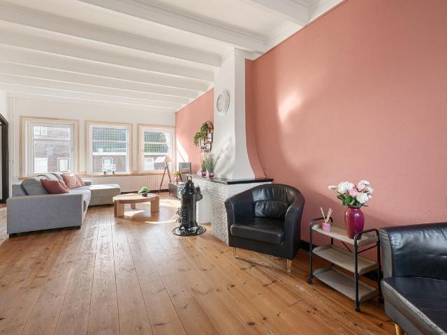 Bovenwoning te koop in Wormerveer, Noord Holland