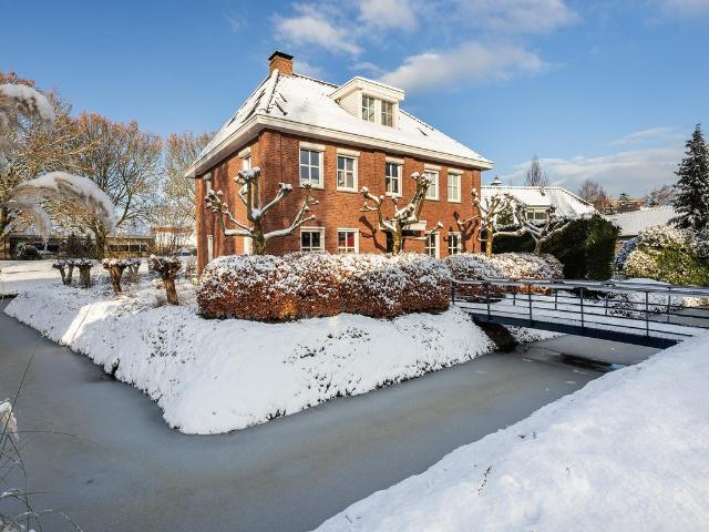 Villa te koop in Berkel En Rodenrijs, Zuid Holland