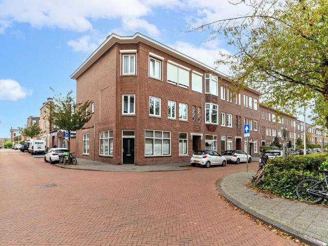 Bovenwoning te koop in Den Haag, Zuid Holland
