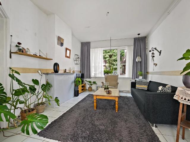 Benedenwoning te koop in 's-gravenhage, Bloemenbuurt