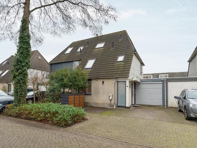 Woning te koop in Bouwmeesterbuurt, Almere-haven