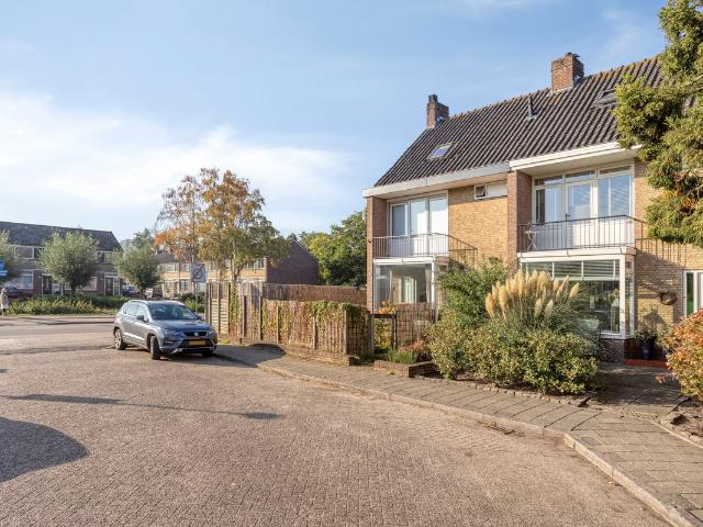 Woning te koop in Capelle Aan Den Ijssel, Zuid Holland