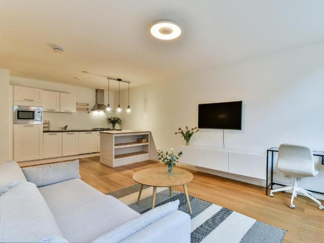 Bovenwoning te koop in West, Amsterdam