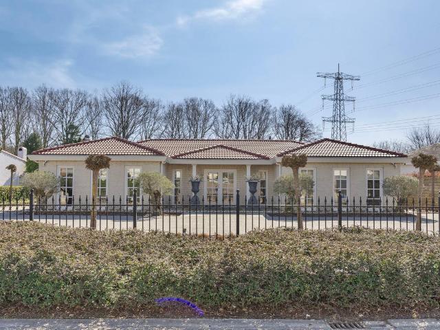 Villa te koop in Eindhoven, Acht