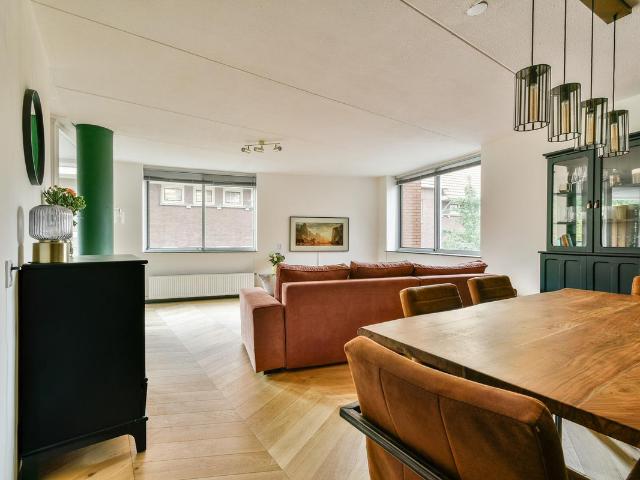 Bovenwoning te koop in Indische Buurt, Amsterdam