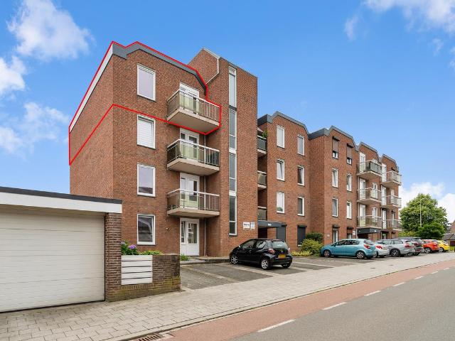 Bovenwoning te koop in Heerlerheide, Heerlen