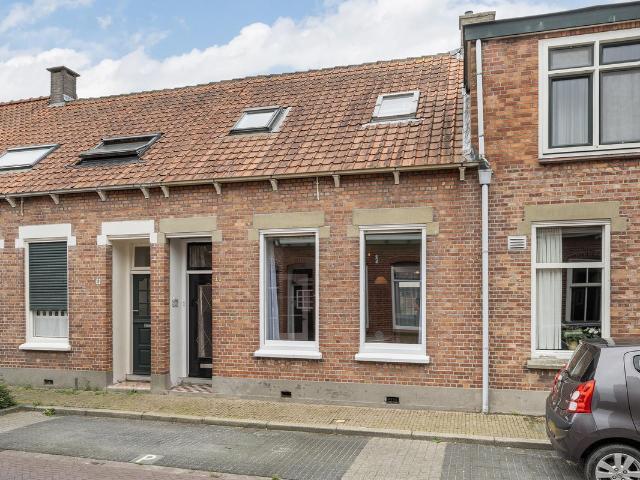 Eengezinswoning te koop in Sint-annaland