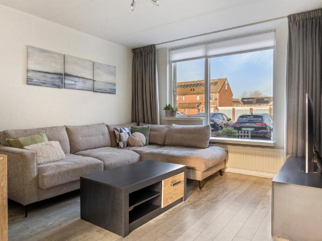 Woning te koop in Oude-tonge, Zuid Holland