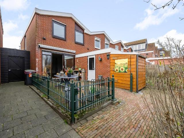 Eengezinswoning te koop in Assendelft, Noord Holland