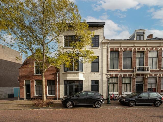 Tussenwoning te koop in Zuid Holland