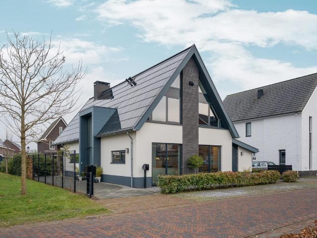 Villa te koop in Almere-haven, Flevoland