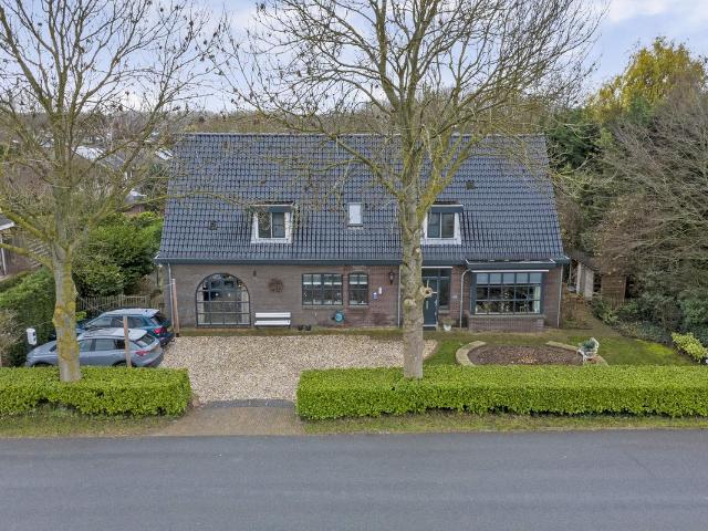 Woning te koop in Hellevoetsluis, Zuid Holland