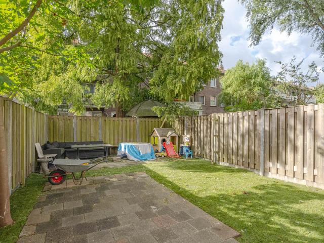 Benedenwoning te koop in Charlois, Rotterdam