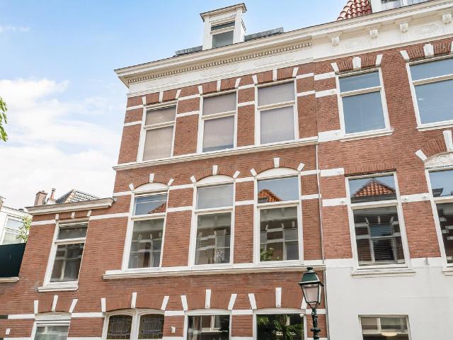 Bovenwoning te koop in 's-gravenhage, Regentessekwartier