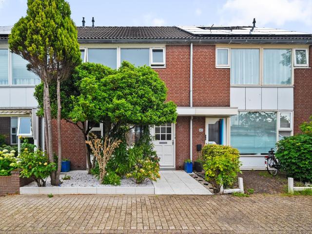 Eengezinswoning te koop in Beverwijk, Oostertuinen