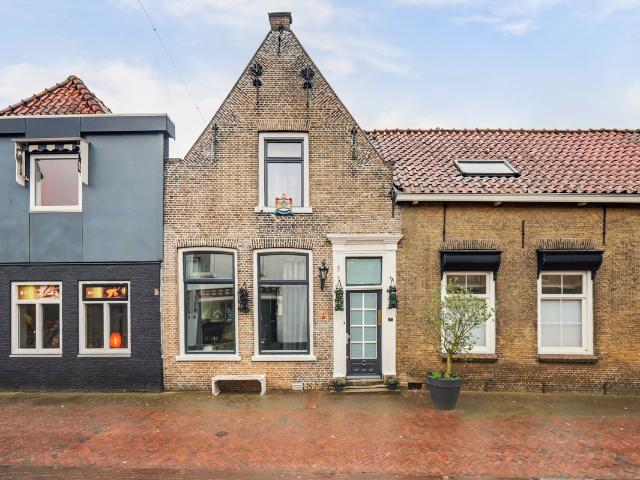 Woning te koop in Romeinse Godenbuurt, Strijen