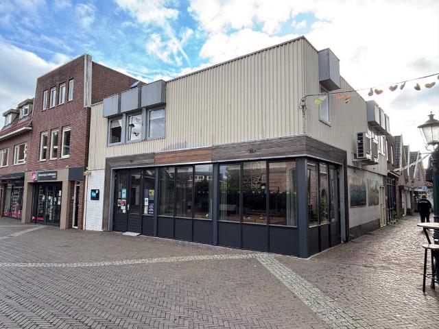 Bovenwoning te koop in Ommen, Zeesse