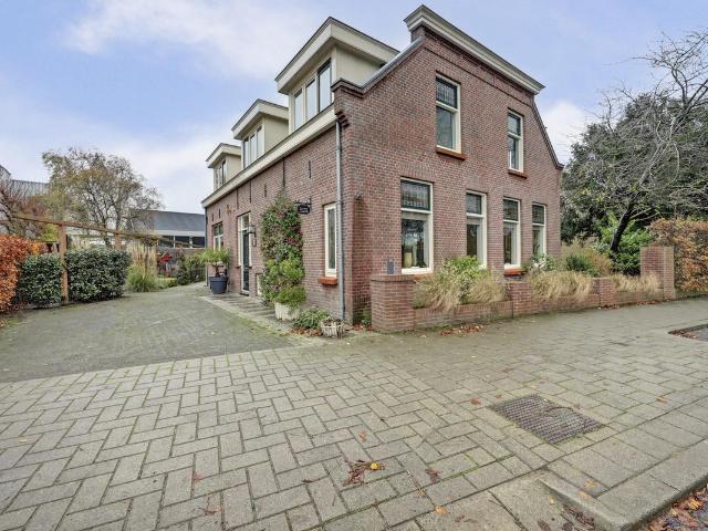 Chalet te koop in De Lier, Zuid Holland