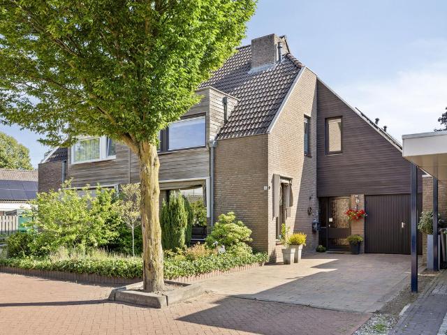 Woning te koop in Veldhoven Dorp, Noord Brabant