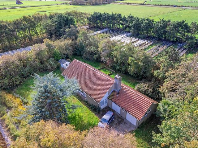 Bungalow te koop in Den Burg, Noord Holland