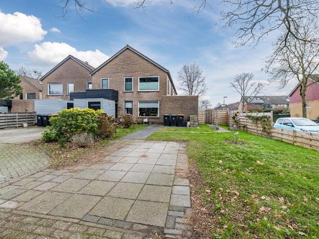 Benedenwoning te koop in Hoogeveen, Drenthe