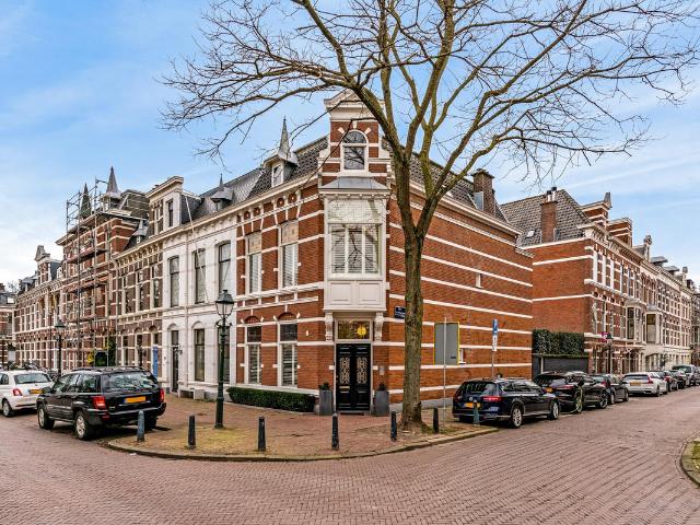 Tussenwoning te koop in Den Haag, Zuid Holland