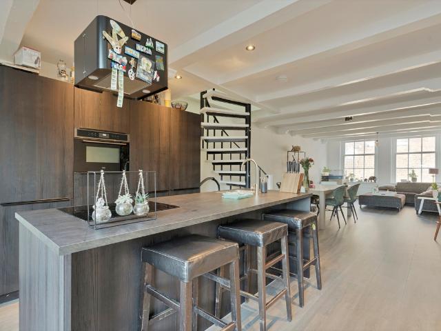 Dubbele Bovenwoning te koop in Binnenstad-West, Alkmaar