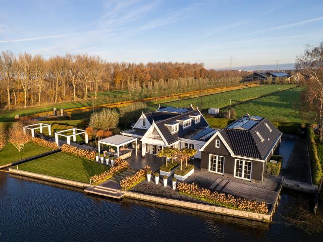 Villa te koop in Kortland, Alblasserdam