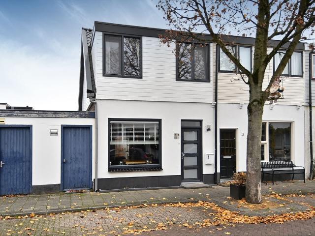 Woning te koop in Bussum, Noord Holland