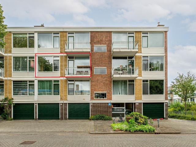 Bovenwoning te koop in Rotterdam, Zuidwijk