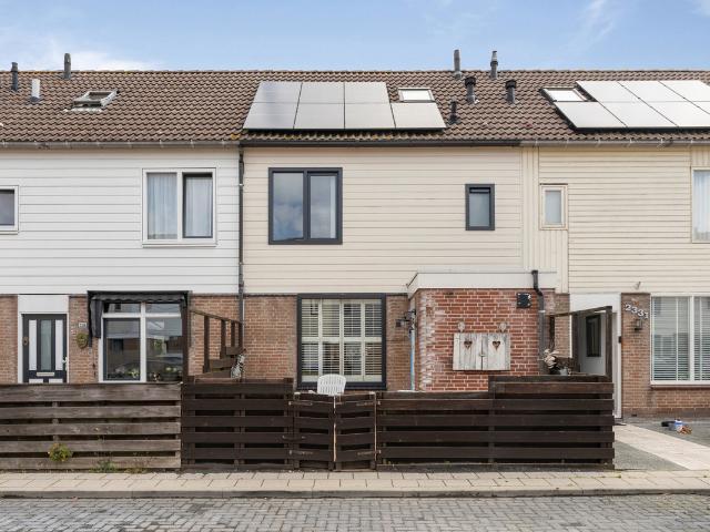 Eengezinswoning te koop in Julianadorp, Kruiszwin