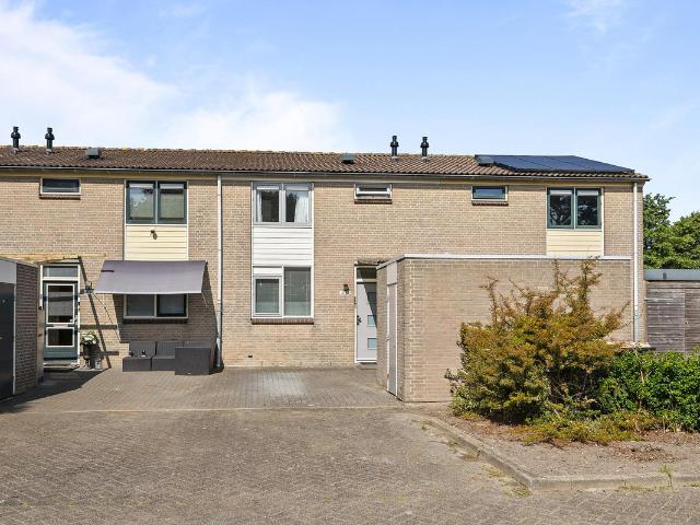 Eengezinswoning te koop in Julianadorp, Kruiszwin