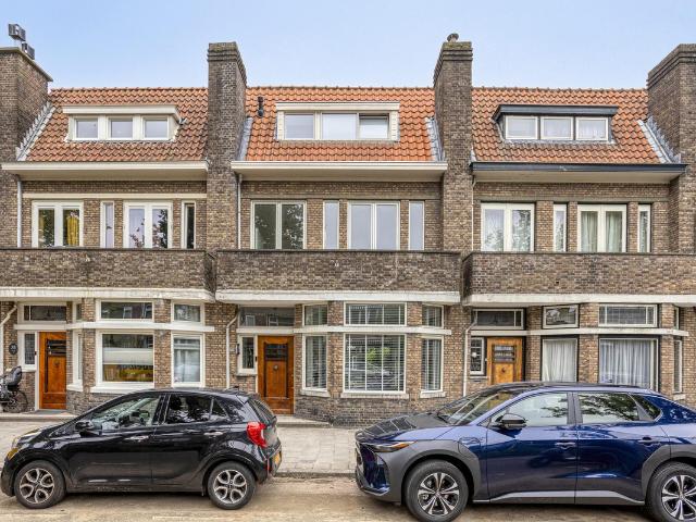 Eengezinswoning te koop in 's-gravenhage, Bloemenbuurt Eengezinswoning te koop in 's-gravenhage, Bloemenbuurt