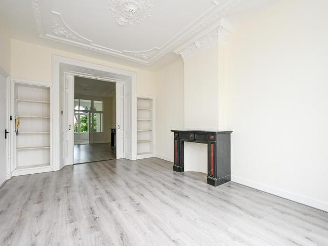 Bovenwoning te koop in Den Haag, Zuid Holland