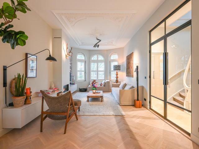 Bovenwoning te koop in Den Haag, Zuid Holland