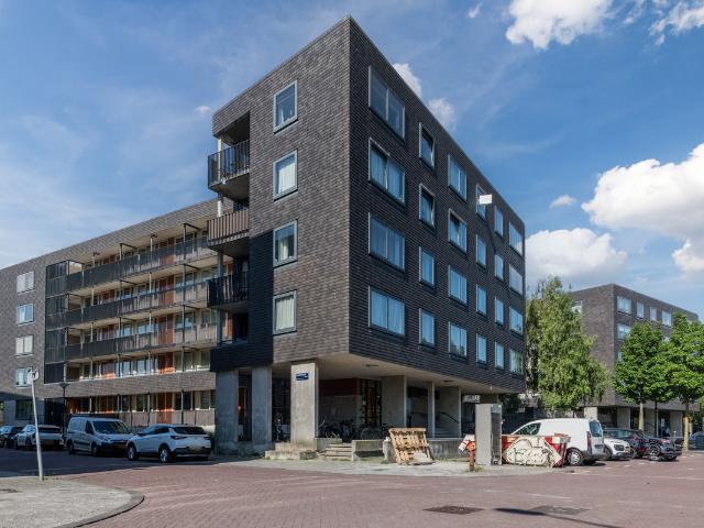 Bovenwoning te koop in Amsterdam, Nieuw-West