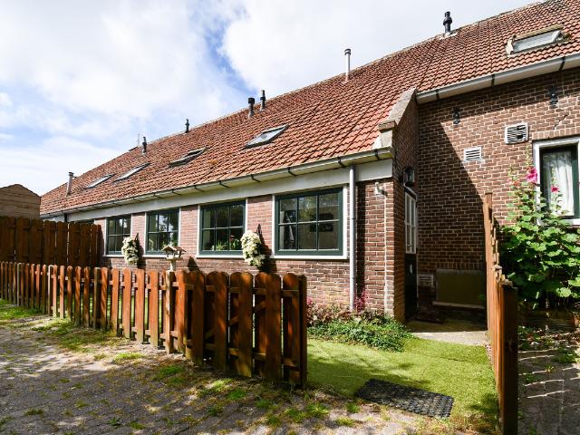 Dubbele Bovenwoning te koop in Landerum, Friesland