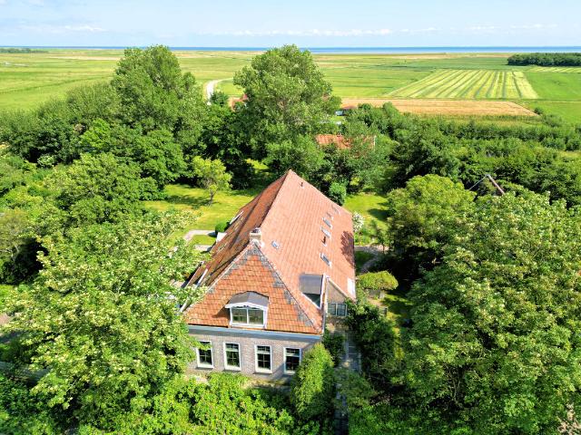 Woonboerderij te koop in Landerum