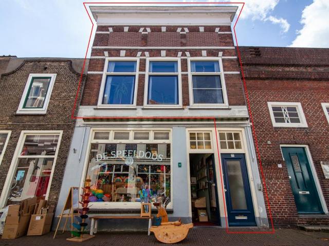 Bovenwoning te koop in Binnenstad, Gouda