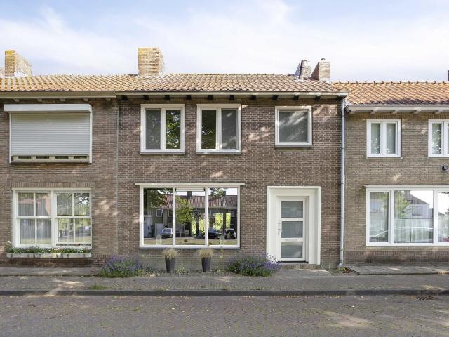Eengezinswoning te koop in Schoondijke, Dam