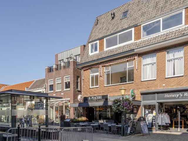 Bovenwoning te koop in Wassenaar, Zuid Holland