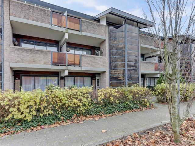 Benedenwoning te koop in Kruidenwijk, Almere-haven