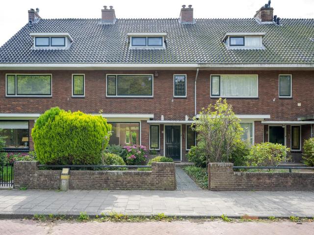 Woonboerderij te koop in Voorschoten, Krimwijk