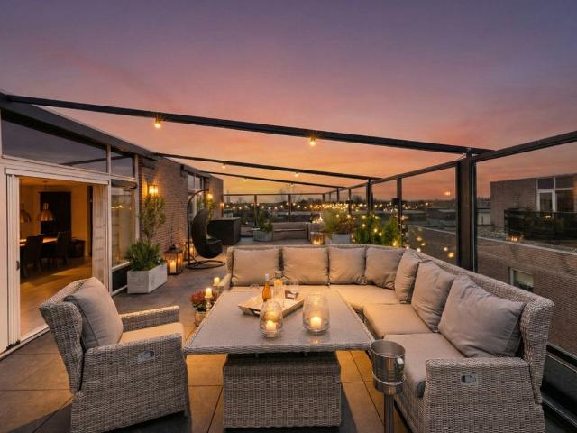 Penthouse te koop in Nieuwerkerk Aan Den Ijssel, Zuid Holland