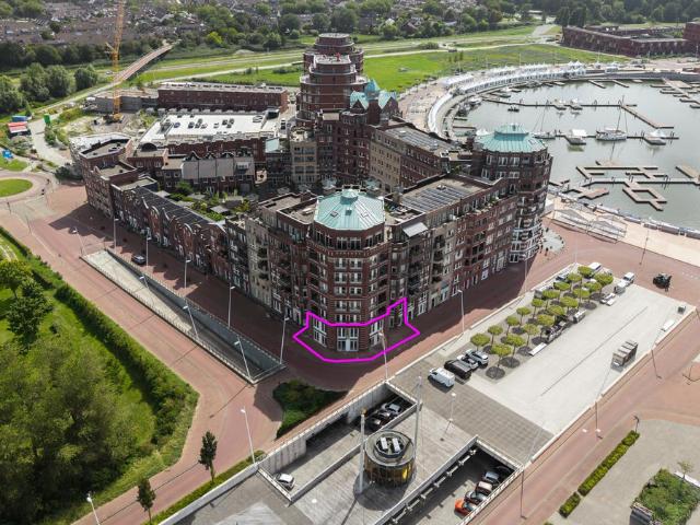 Benedenwoning te koop in Bataviahaven, Lelystad