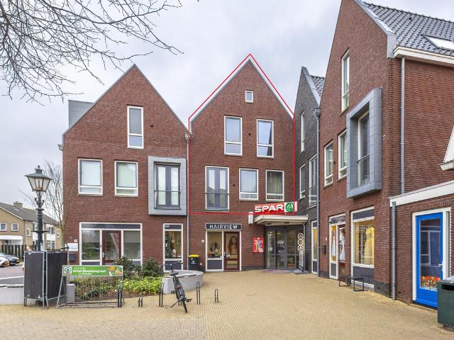 Dubbele Bovenwoning te koop in Bleskensgraaf, Zuid Holland