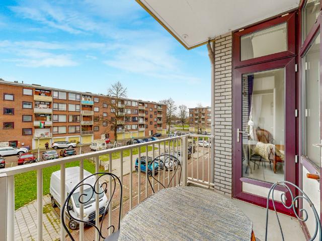 Bovenwoning te koop in Nieuw-West, Amsterdam
