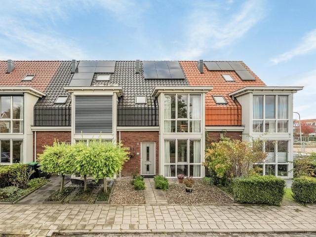 Woonboerderij te koop in Barendrecht, Zuid Holland