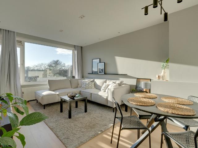 Bovenwoning te koop in Weesp