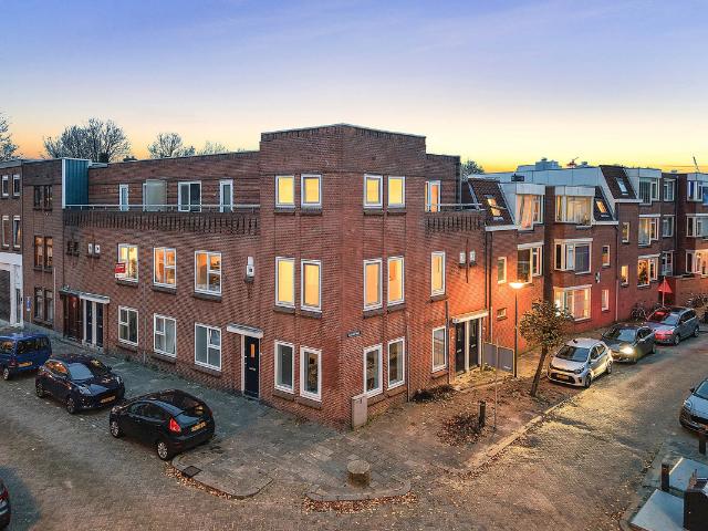 Bovenwoning te koop in Nieuwland, Schiedam